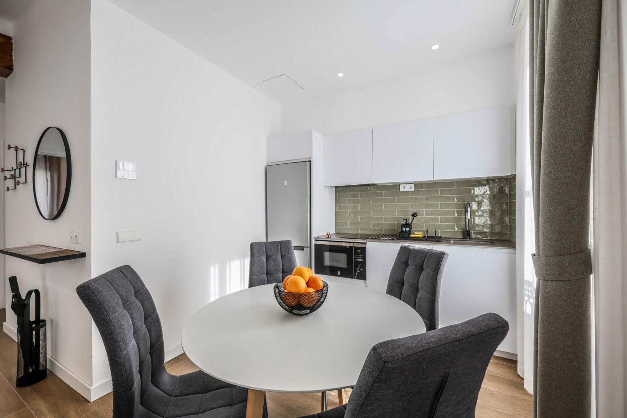 ולנסיה Amazinn Places Evi Apartments מראה חיצוני תמונה